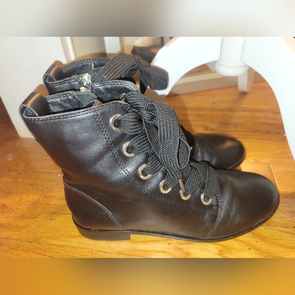 Kate Spade lace booties - Picture 2 of 5